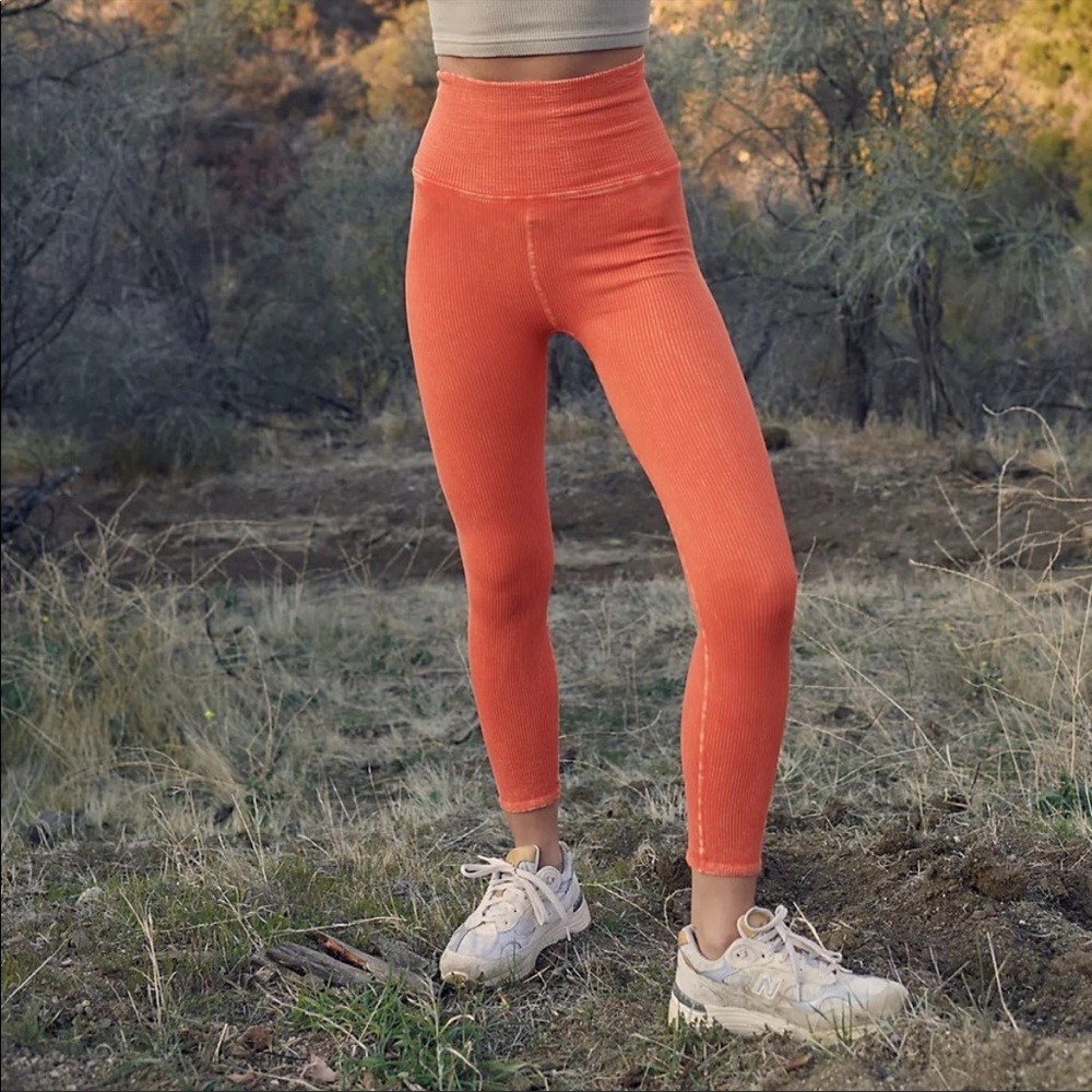 NWOT Free People Happiness 7/8 leggings